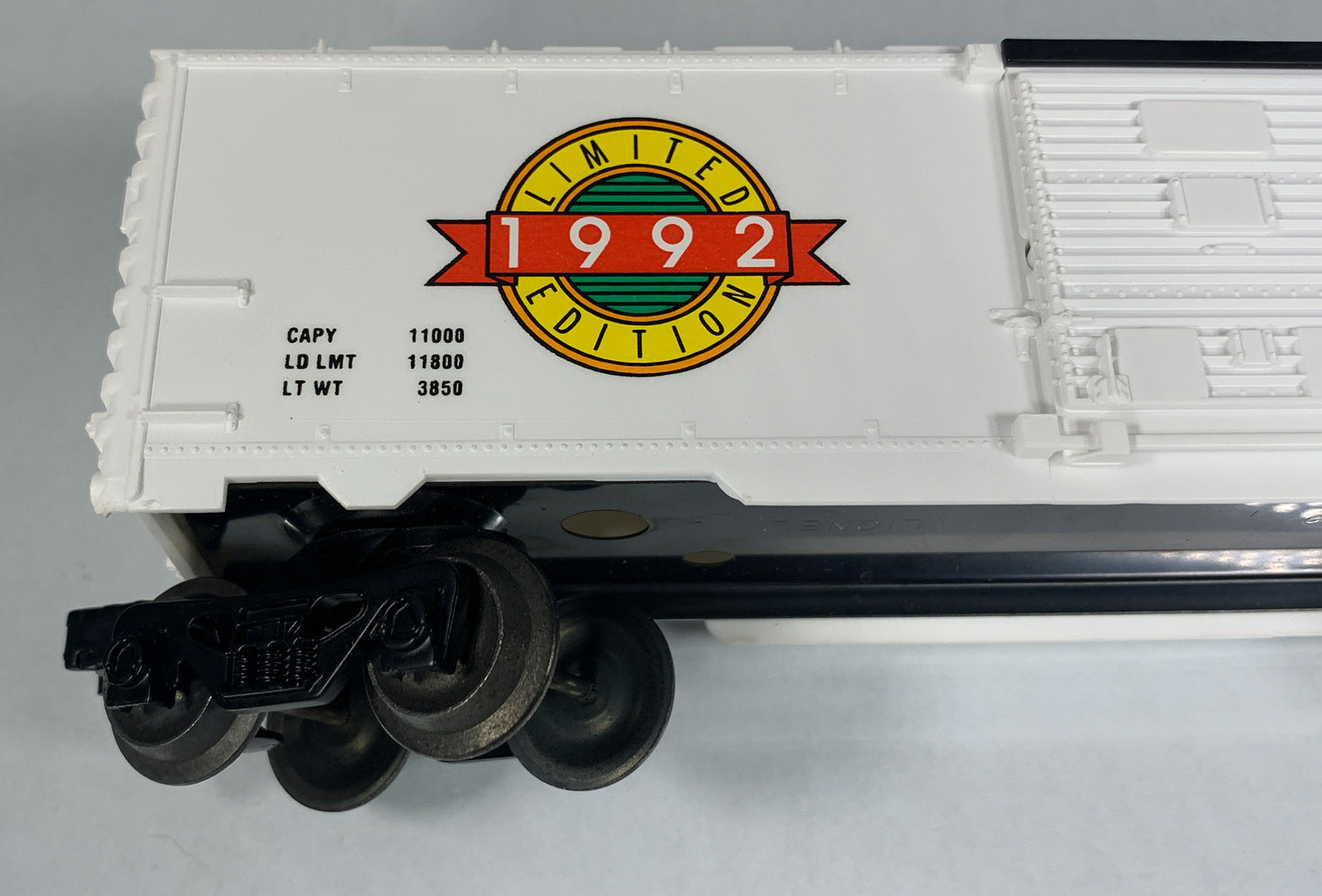 LIONEL • O GAUGE • 1992 Toys R Us Limited Edition Boxcar 6-16806 • NEW OLD STOCK