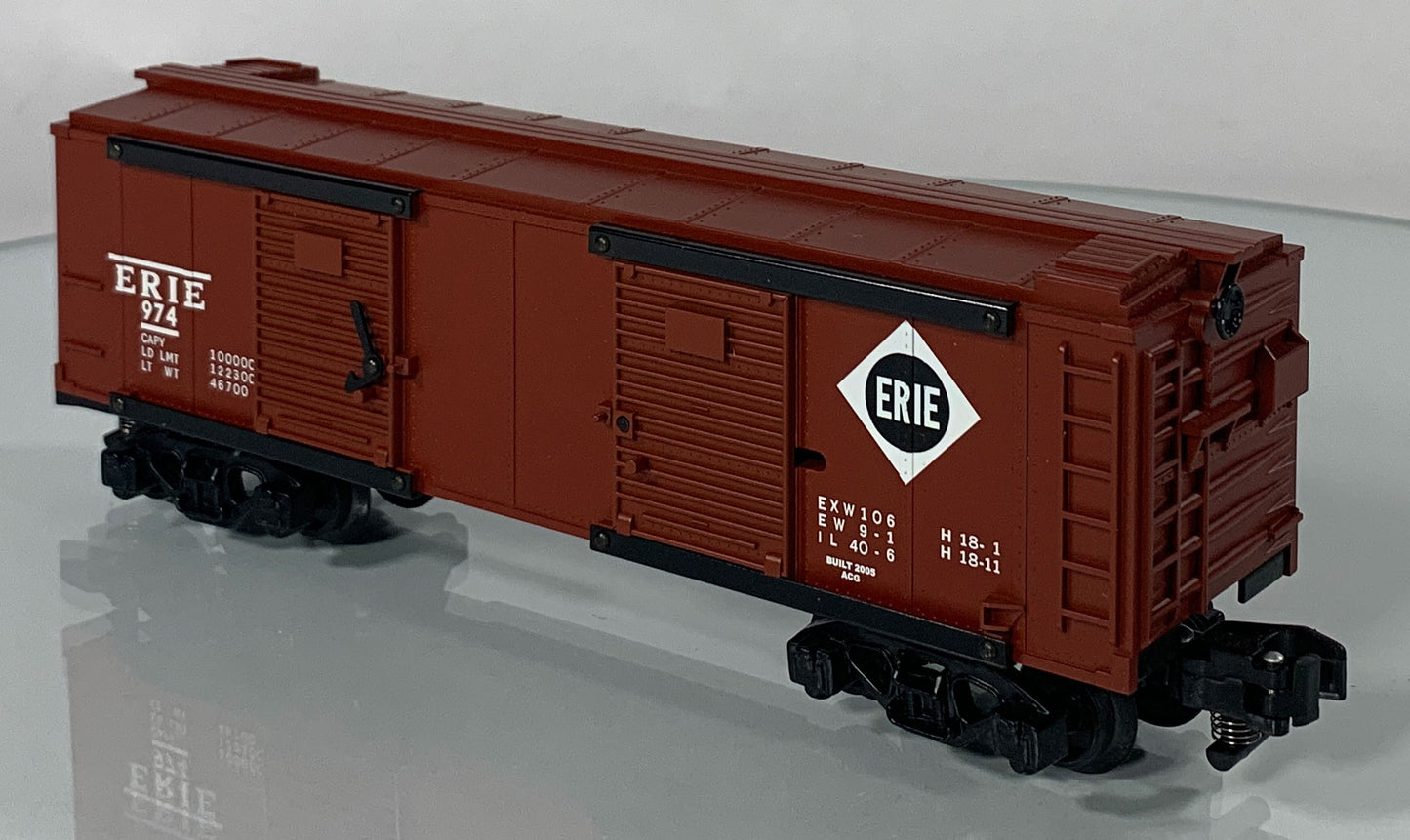 AMERICAN FLYER • S GAUGE • 2005 Loading Platform 6-49824 Erie Operating Boxcar 6-49036 • EX COND