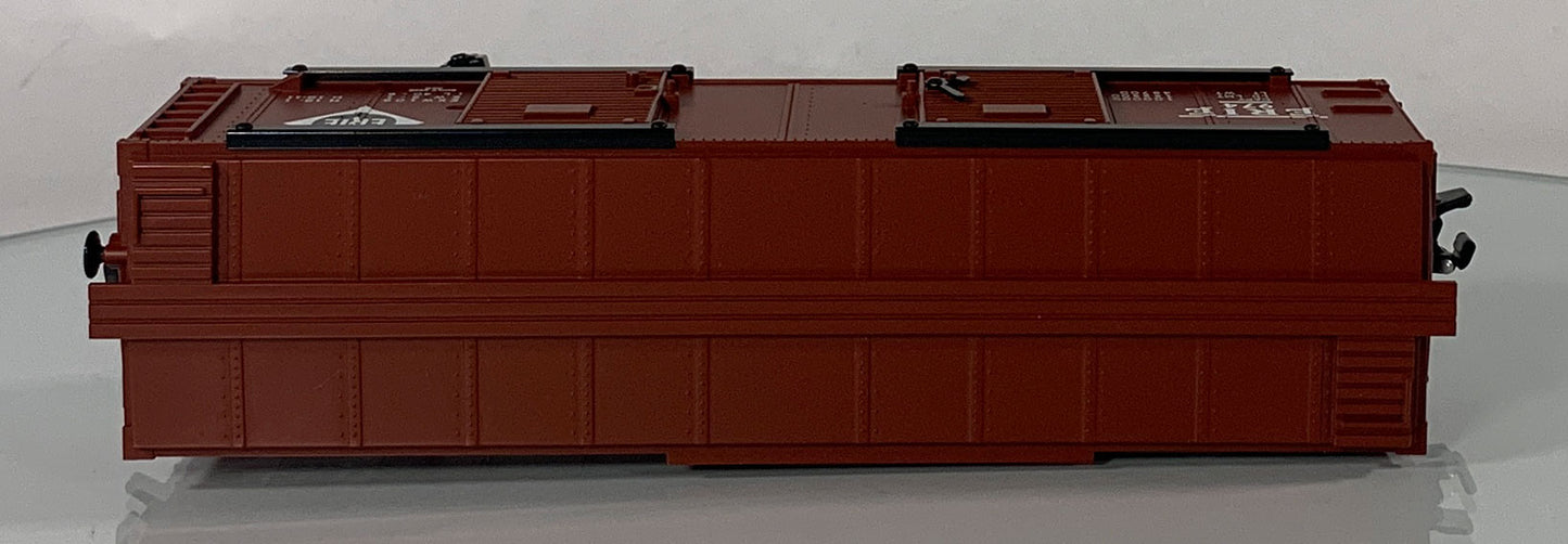 AMERICAN FLYER • S GAUGE • 2005 Loading Platform 6-49824 Erie Operating Boxcar 6-49036 • EX COND