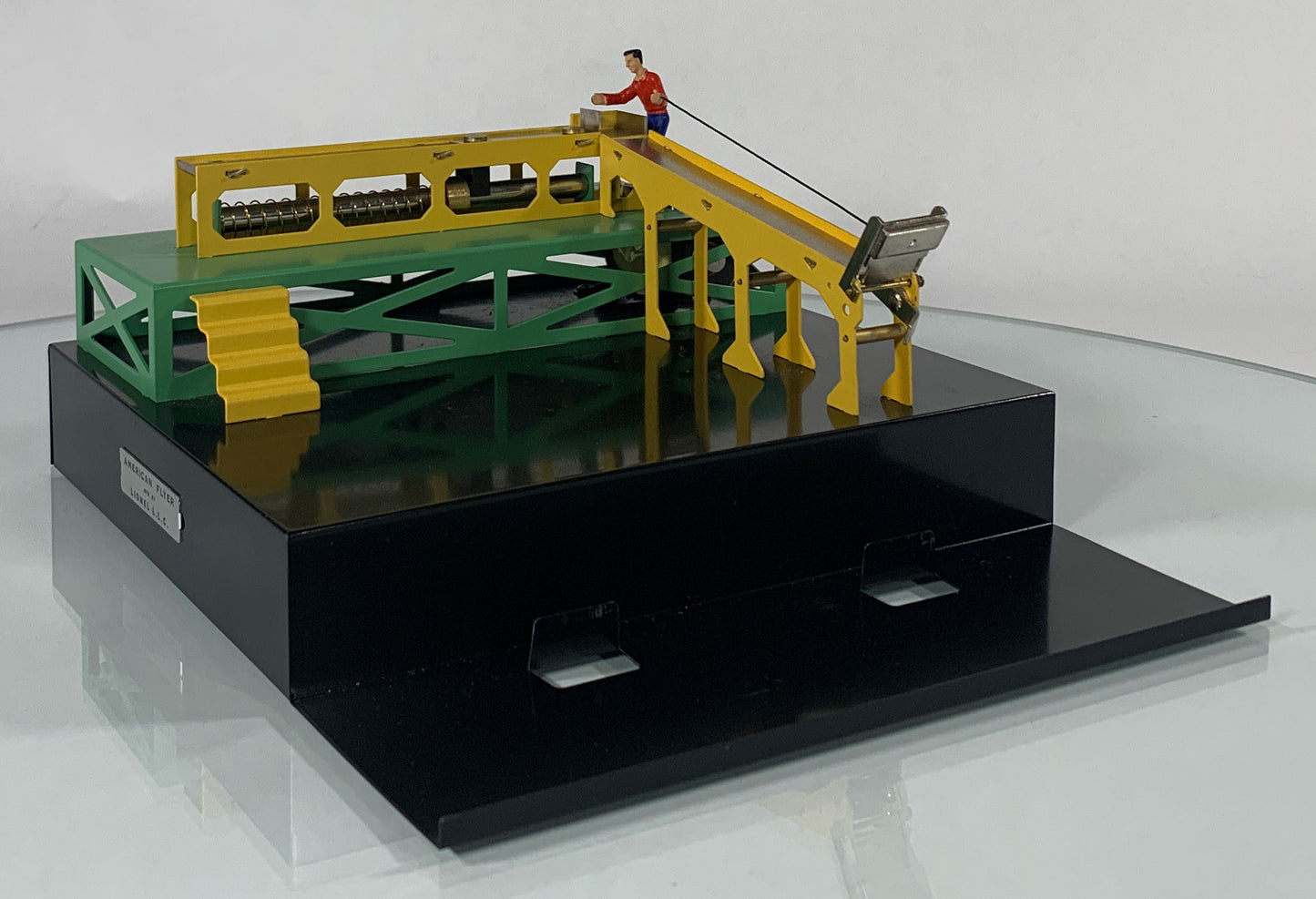 AMERICAN FLYER • S GAUGE • 2005 Loading Platform 6-49824 Erie Operating Boxcar 6-49036 • EX COND