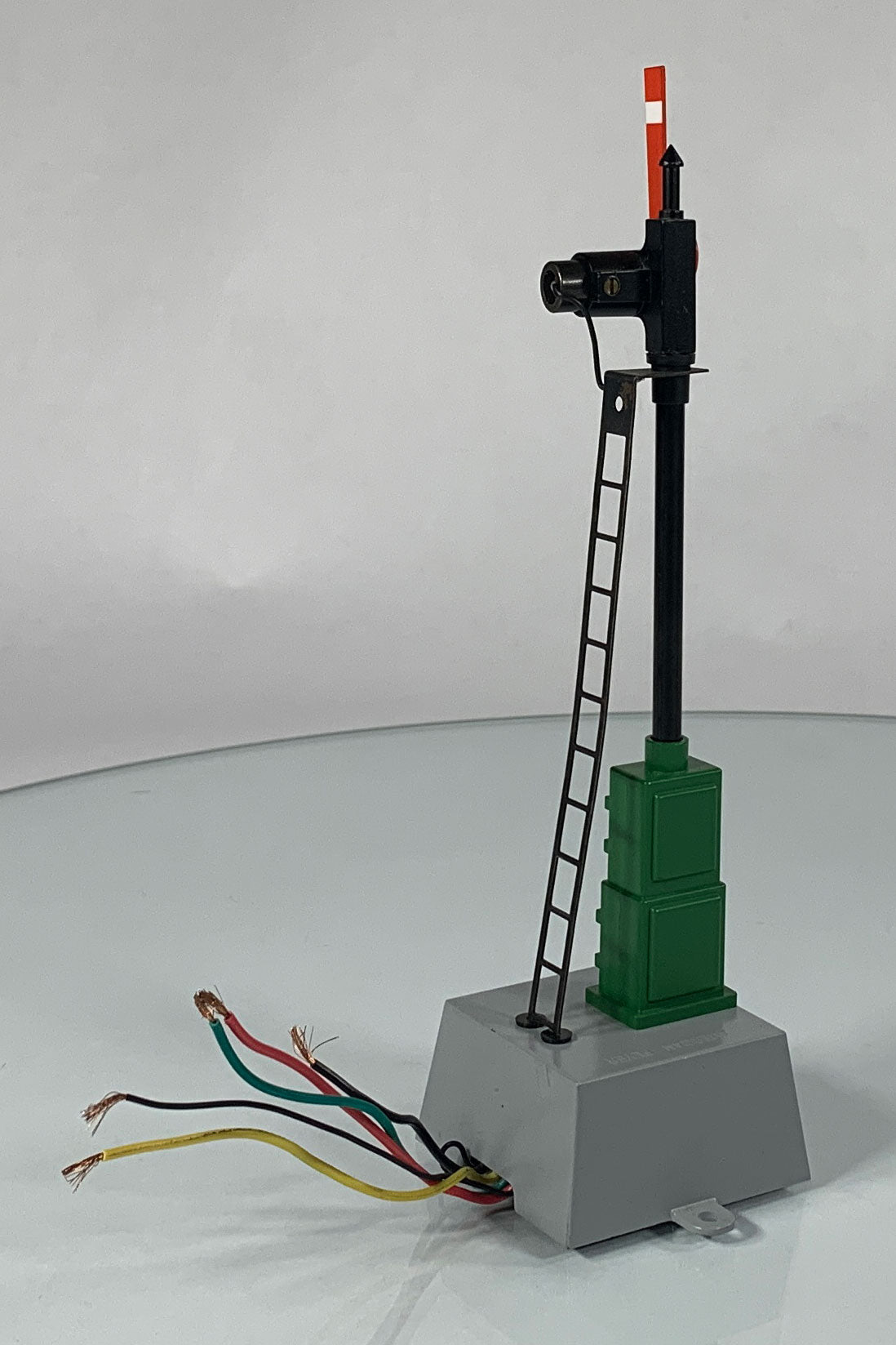 AMERICAN FLYER • S GAUGE • 2007 Operating #588 Semaphore Block Signal 6-49835 • EX COND
