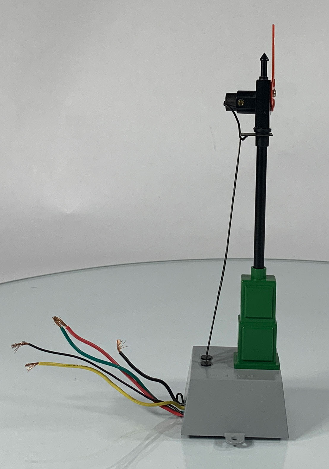AMERICAN FLYER • S GAUGE • 2007 Operating #588 Semaphore Block Signal 6-49835 • EX COND