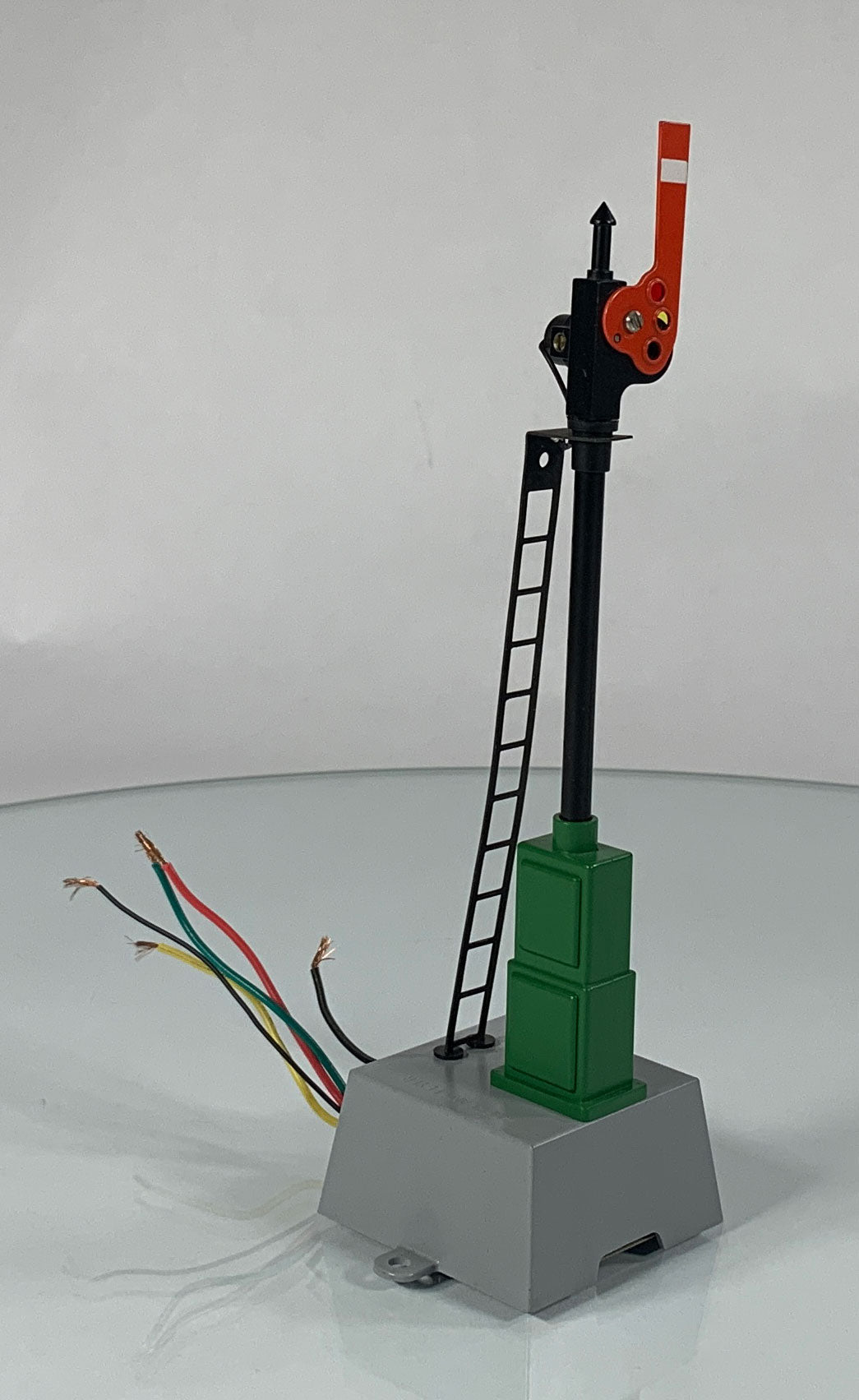 AMERICAN FLYER • S GAUGE • 2007 Operating #588 Semaphore Block Signal 6-49835 • EX COND