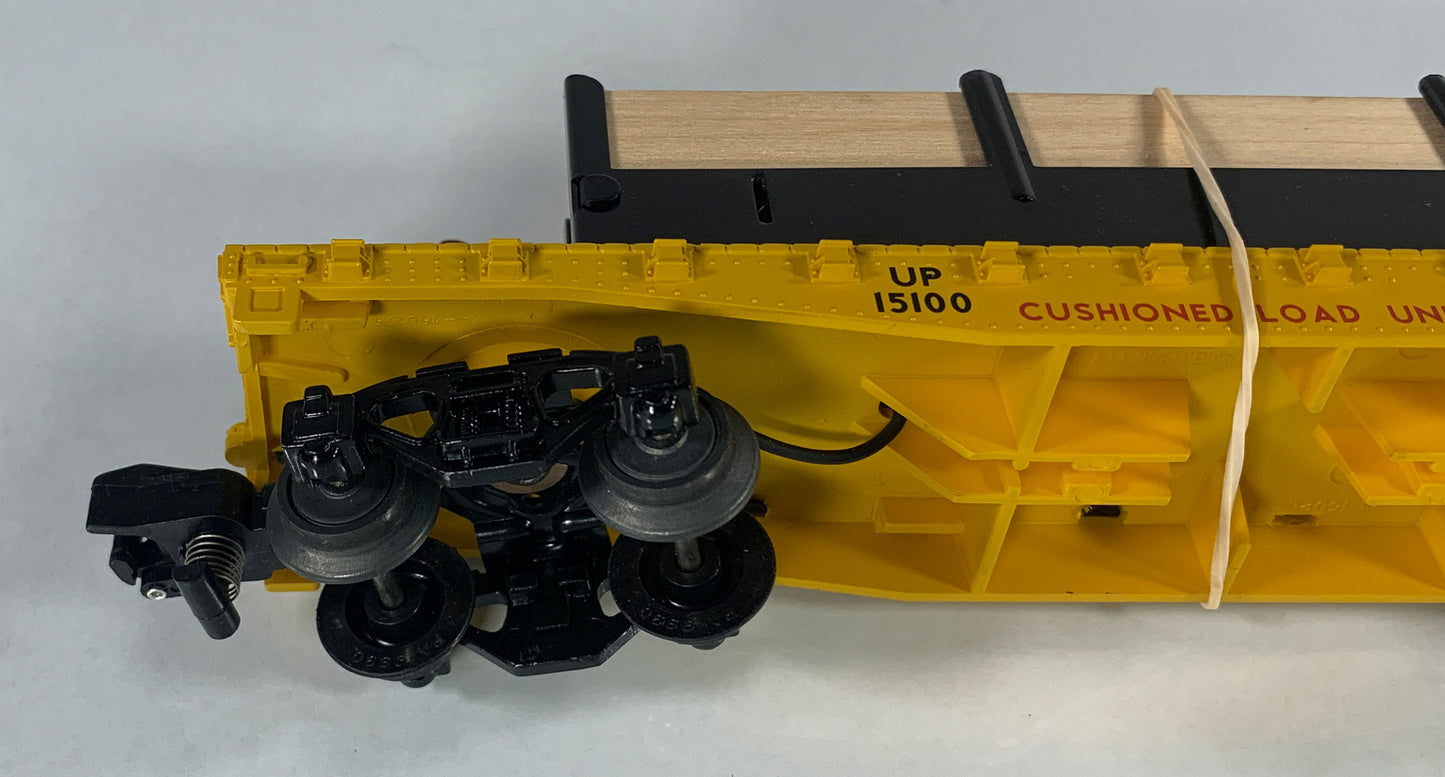 AMERICAN FLYER • S GAUGE • 2003 Union Pacific Moe & Joe Operating Lumber Car 6-49011 • EX COND