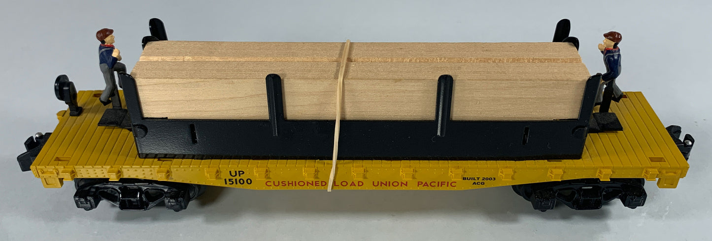 AMERICAN FLYER • S GAUGE • 2003 Union Pacific Moe & Joe Operating Lumber Car 6-49011 • EX COND