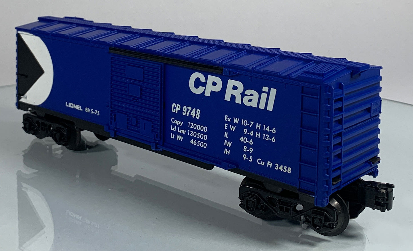 LIONEL • O GAUGE • 1975 CP Rail Boxcar 6-9748 • NEW OLD STOCK