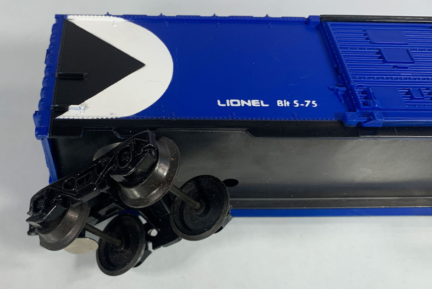 LIONEL • O GAUGE • 1975 CP Rail Boxcar 6-9748 • NEW OLD STOCK