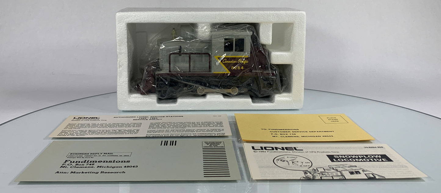 LIONEL • O GAUGE • 1982 Canadian Pacific Snow Plow Motorized 6-8264 • EX COND