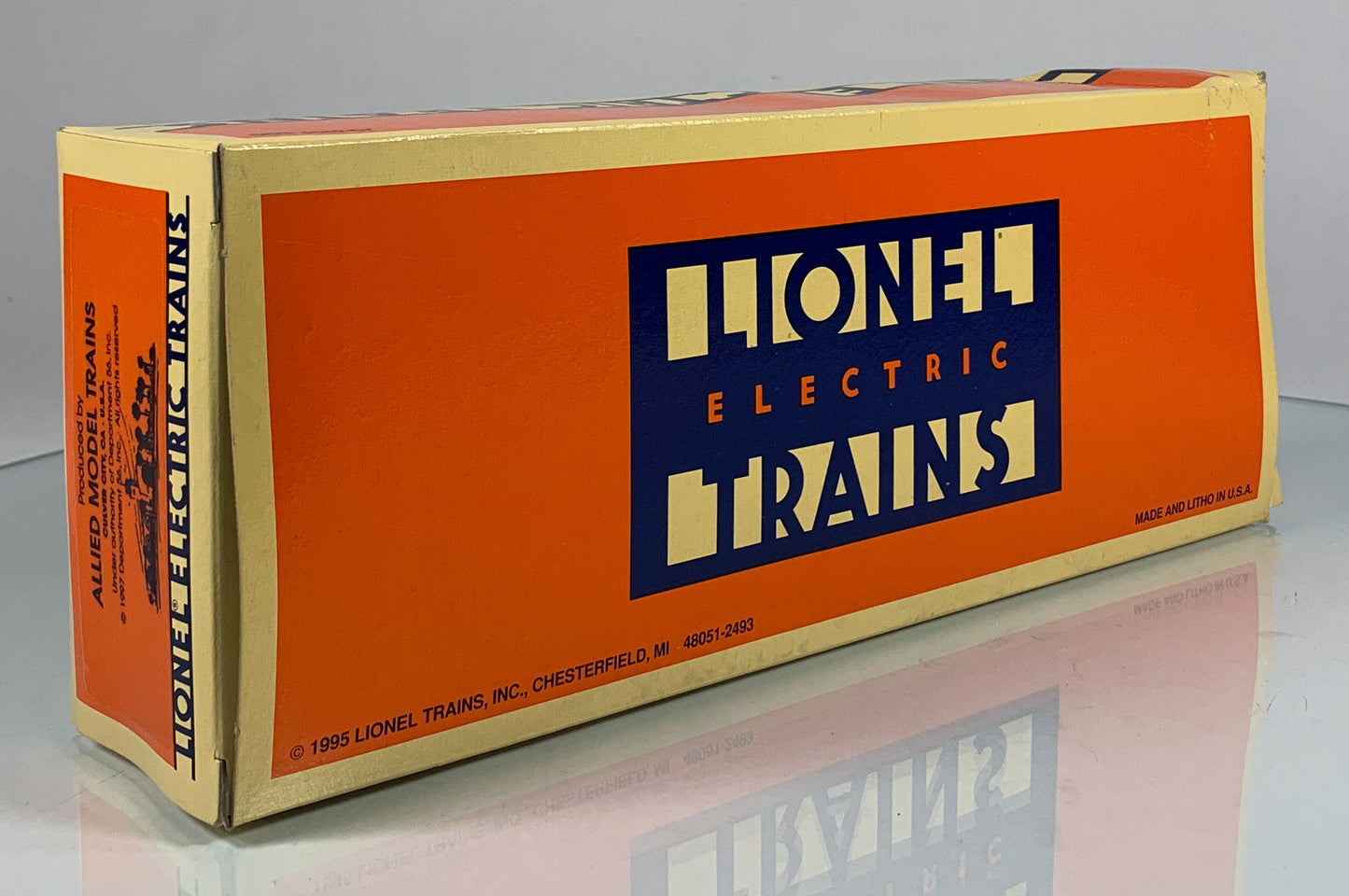 LIONEL • O GAUGE • 1996 Department 56 Heritage Village Boxcar 6-16270 • NEW OLD STOCK