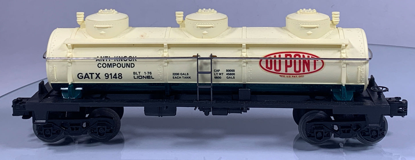 LIONEL • O GAUGE • 1976 Dupont Three Dome Tank Car 6-9148 • EX COND