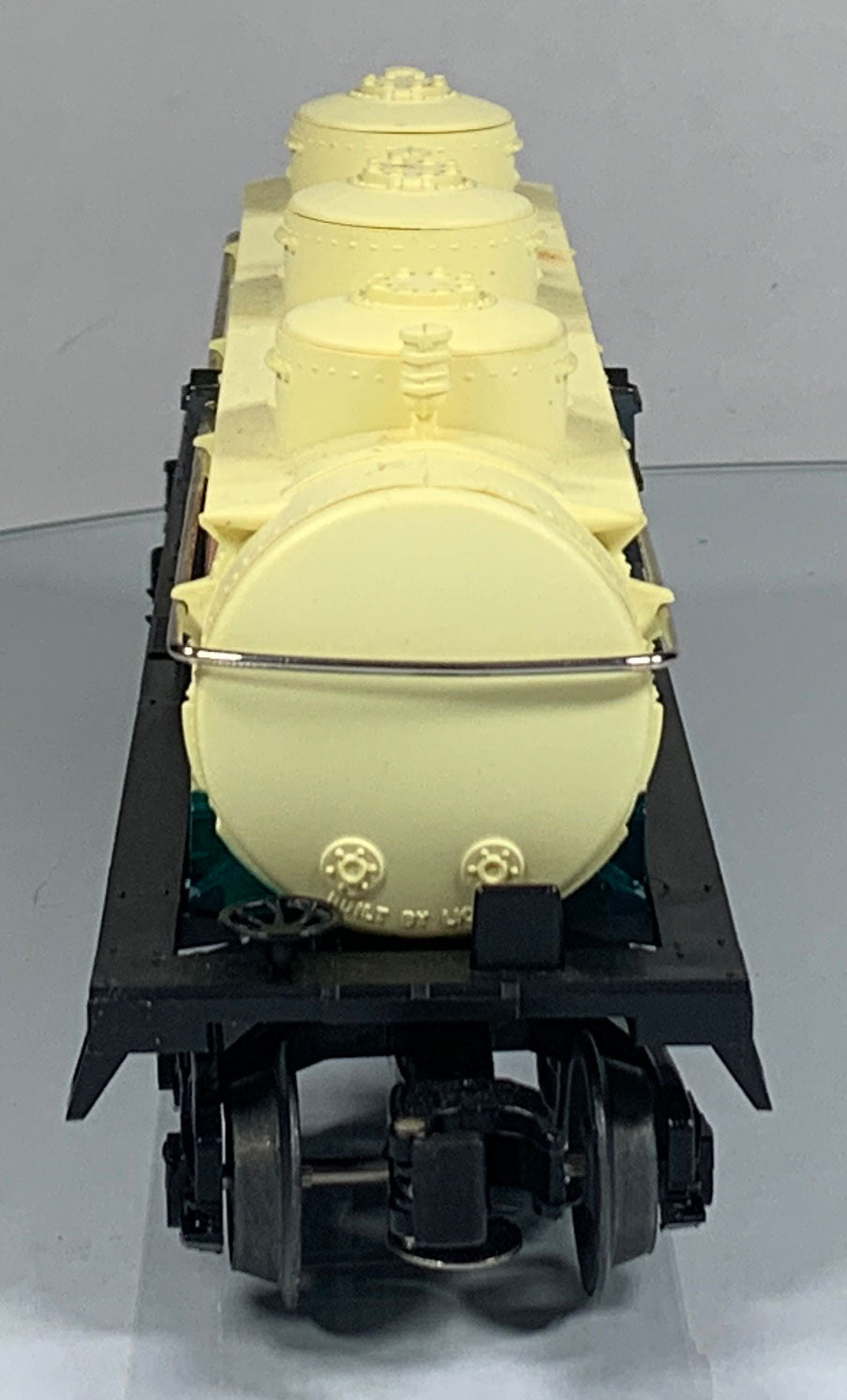 LIONEL • O GAUGE • 1976 Dupont Three Dome Tank Car 6-9148 • EX COND