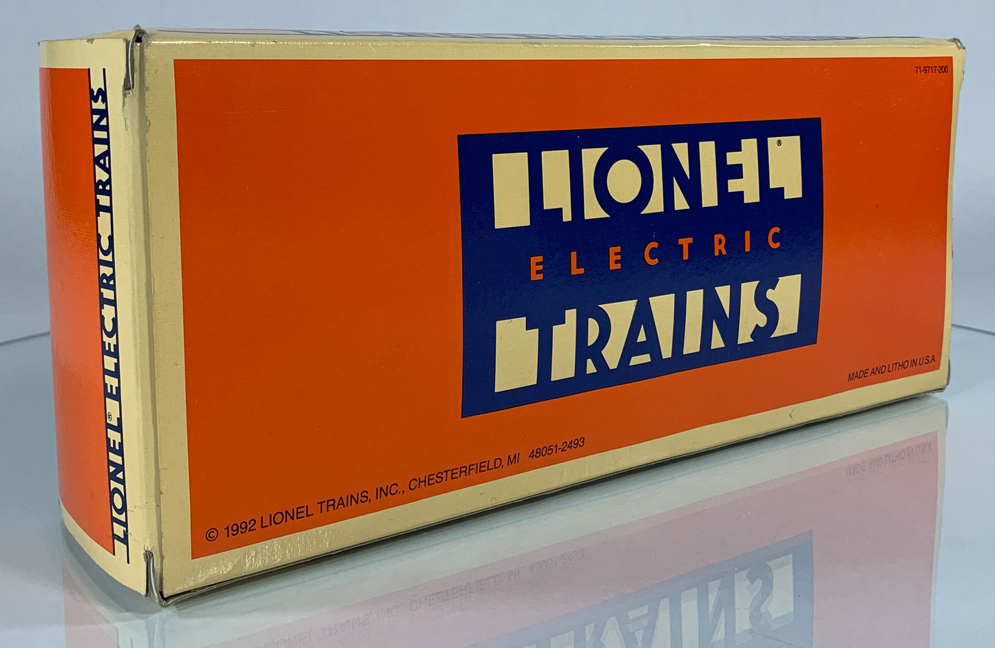LIONEL • O GAUGE • 1994 Flatcar w Royal Navy Submarine Car 6-16677 • NEW OLD STOCK