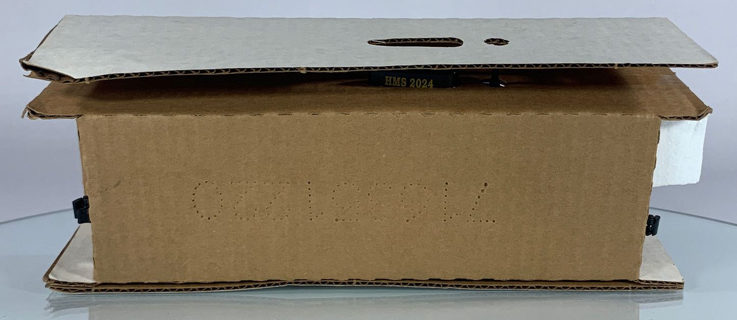 LIONEL • O GAUGE • 1994 Flatcar w Royal Navy Submarine Car 6-16677 • NEW OLD STOCK