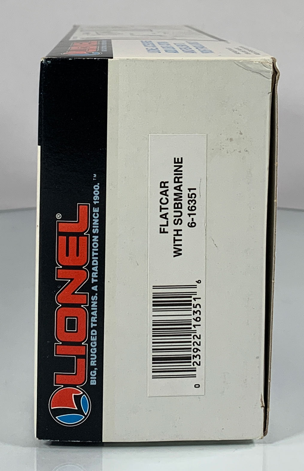LIONEL • O GAUGE • 1992 Flatcar w United States Navy Submarine Car 6-16351 • NEW OLD STOCK