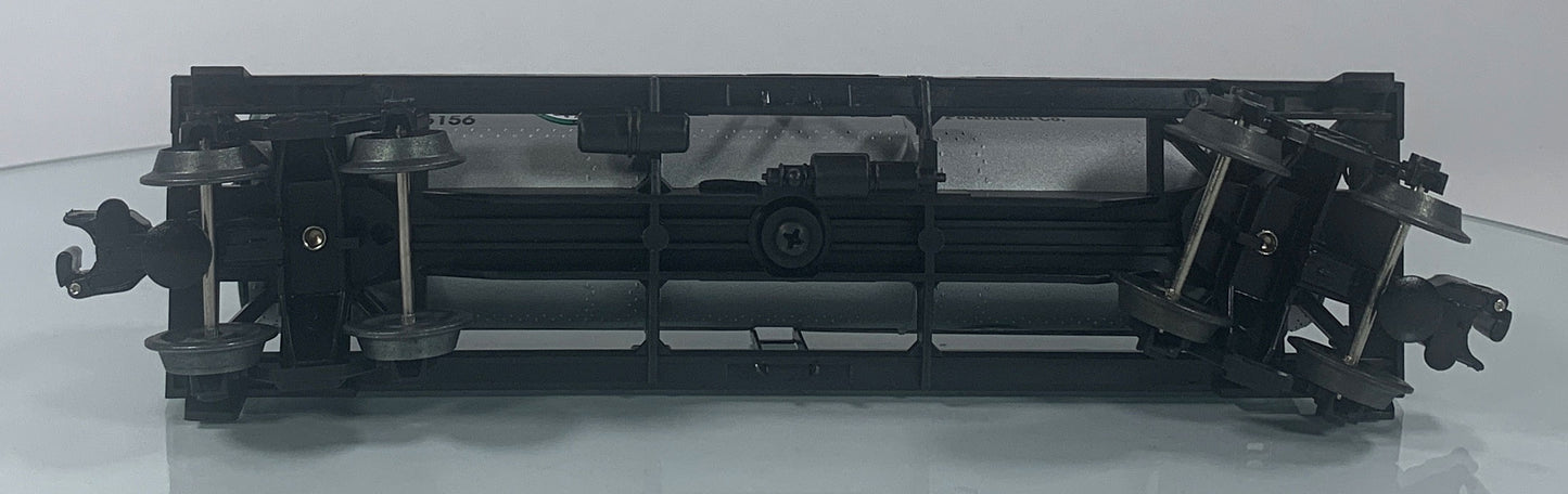 LIONEL • O GAUGE • 1998 Department 56 Holly Brothers Petroleum 3 Dome Tank Car 6-52157 • NEW OLD STOCK
