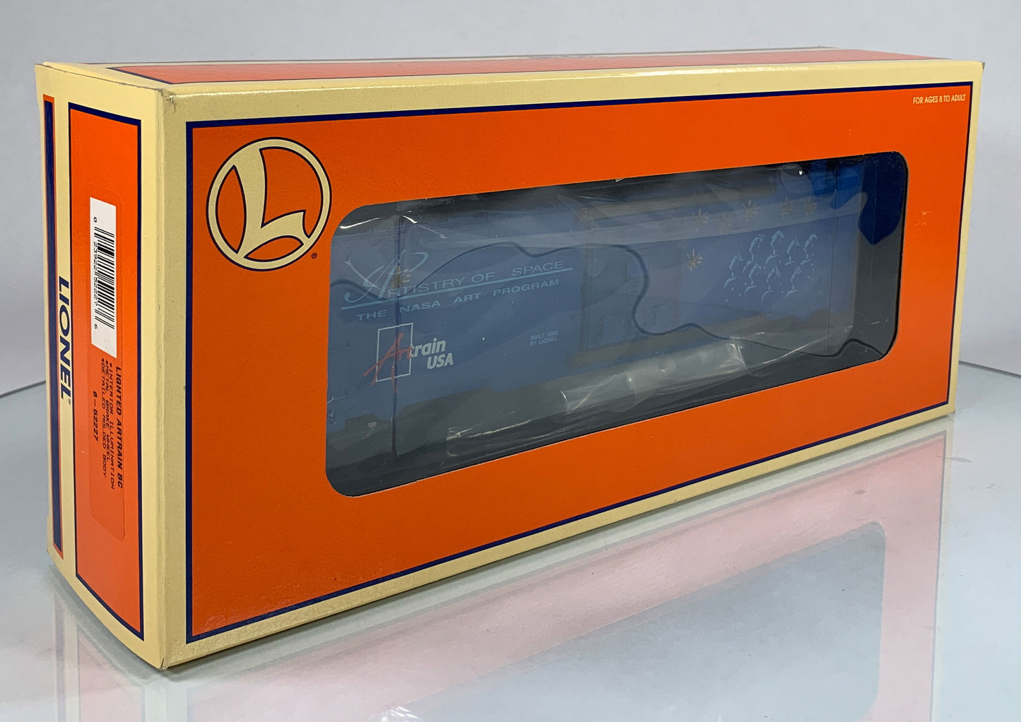 LIONEL • O GAUGE • 2000 Artrain USA Artistry of Space Lighted Boxcar 6-52227 • NEW OLD STOCK