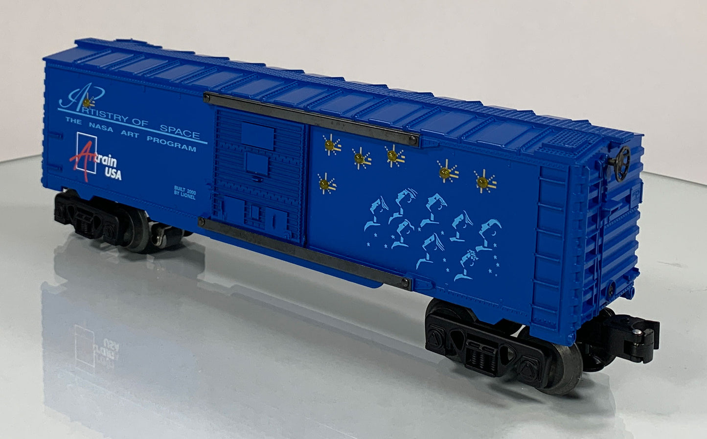 LIONEL • O GAUGE • 2000 Artrain USA Artistry of Space Lighted Boxcar 6-52227 • NEW OLD STOCK