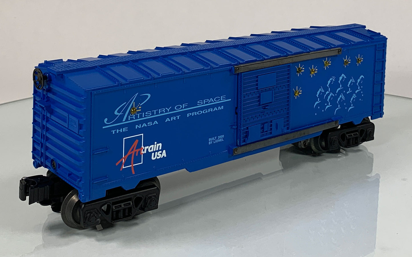 LIONEL • O GAUGE • 2000 Artrain USA Artistry of Space Lighted Boxcar 6-52227 • NEW OLD STOCK