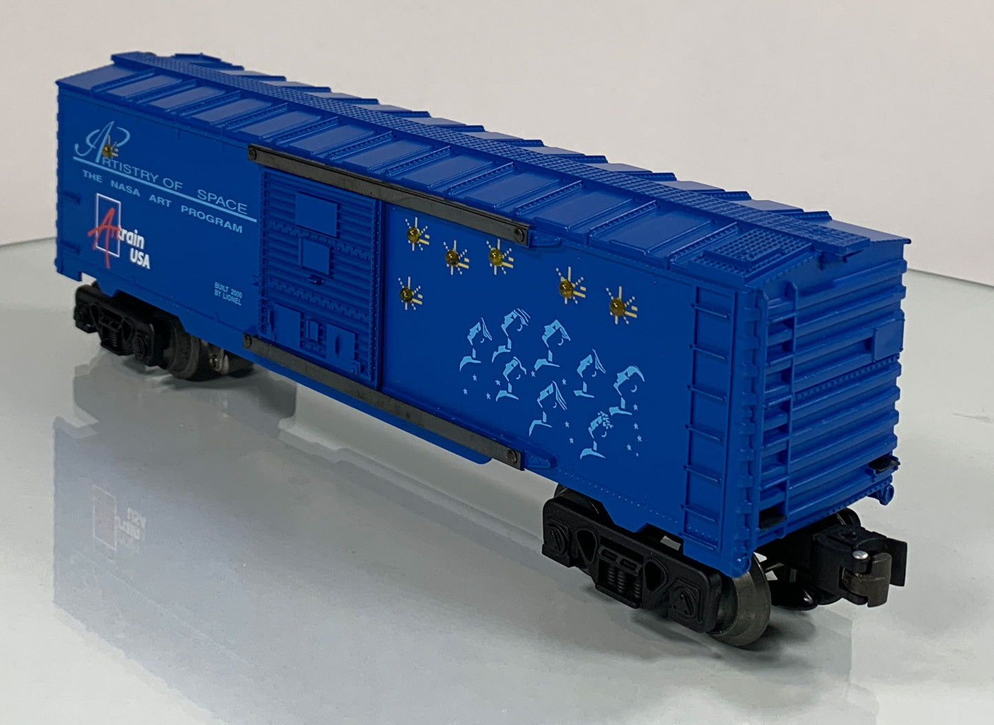 LIONEL • O GAUGE • 2000 Artrain USA Artistry of Space Lighted Boxcar 6-52227 • NEW OLD STOCK