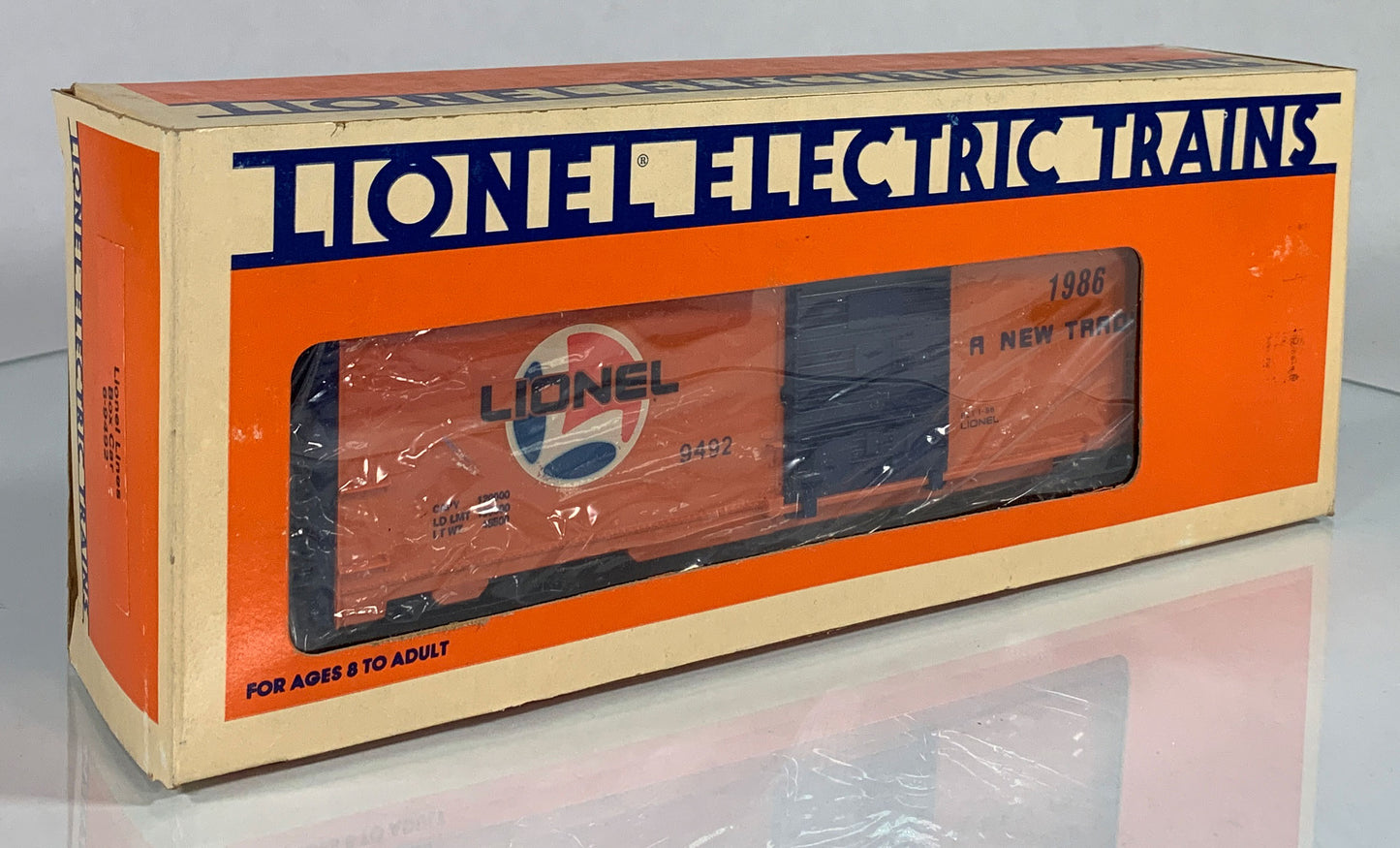 LIONEL • O GAUGE • 1986 Lionel Lines New Tradition Boxcar 6-9492 • NEW OLD STOCK
