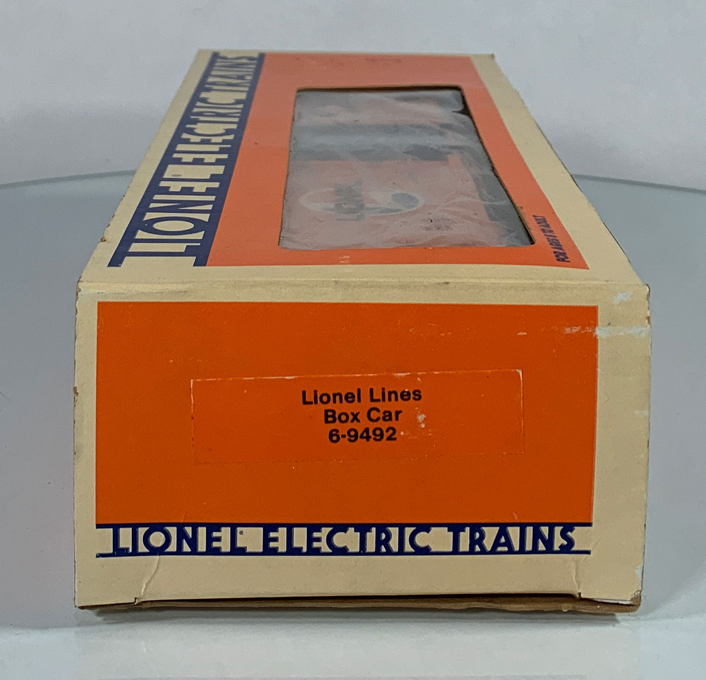 LIONEL • O GAUGE • 1986 Lionel Lines New Tradition Boxcar 6-9492 • NEW OLD STOCK