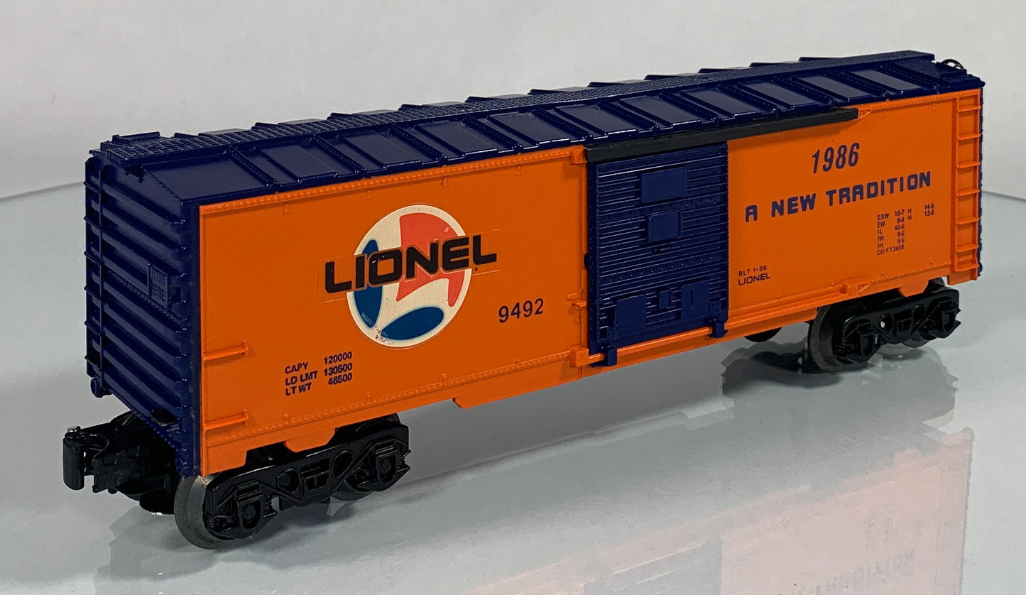 LIONEL • O GAUGE • 1986 Lionel Lines New Tradition Boxcar 6-9492 • NEW OLD STOCK