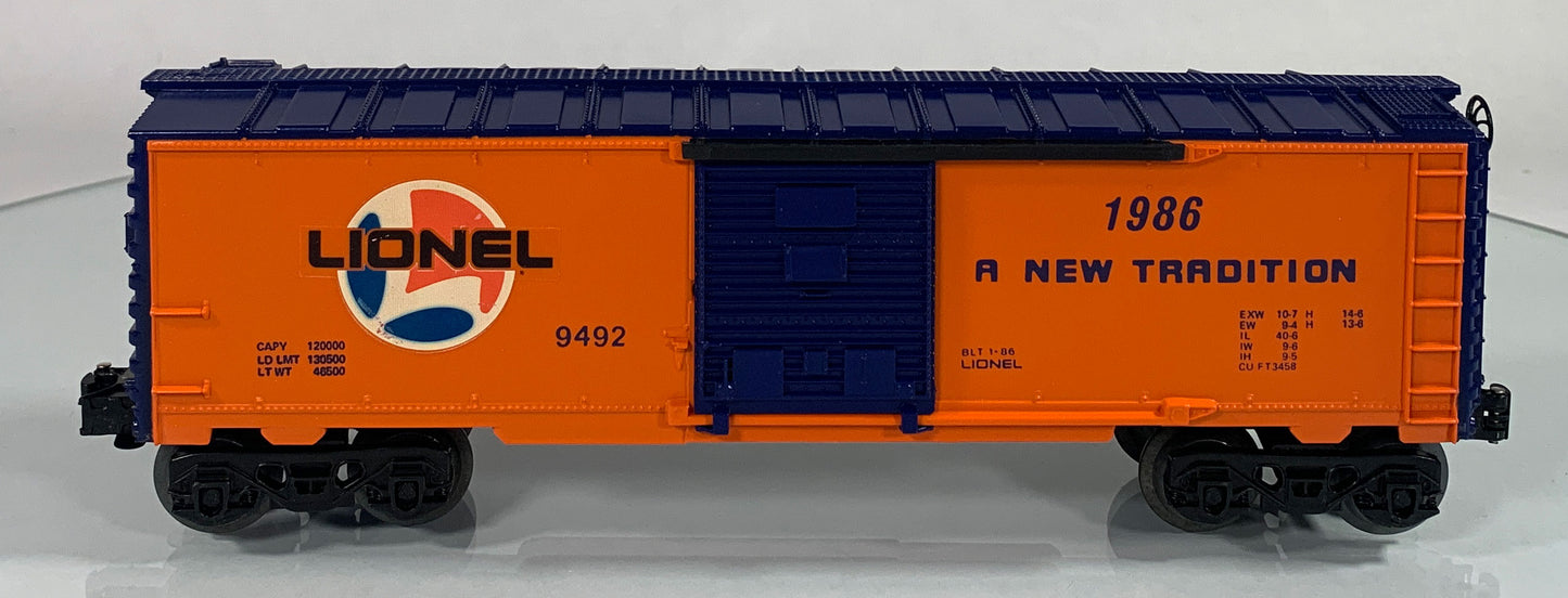 LIONEL • O GAUGE • 1986 Lionel Lines New Tradition Boxcar 6-9492 • NEW OLD STOCK