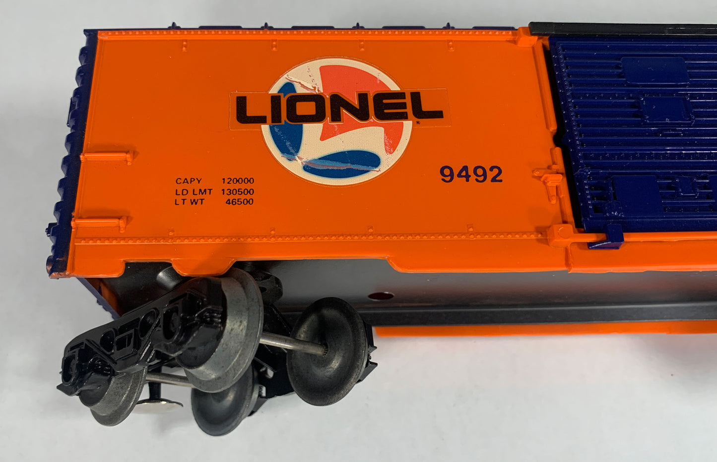 LIONEL • O GAUGE • 1986 Lionel Lines New Tradition Boxcar 6-9492 • NEW OLD STOCK
