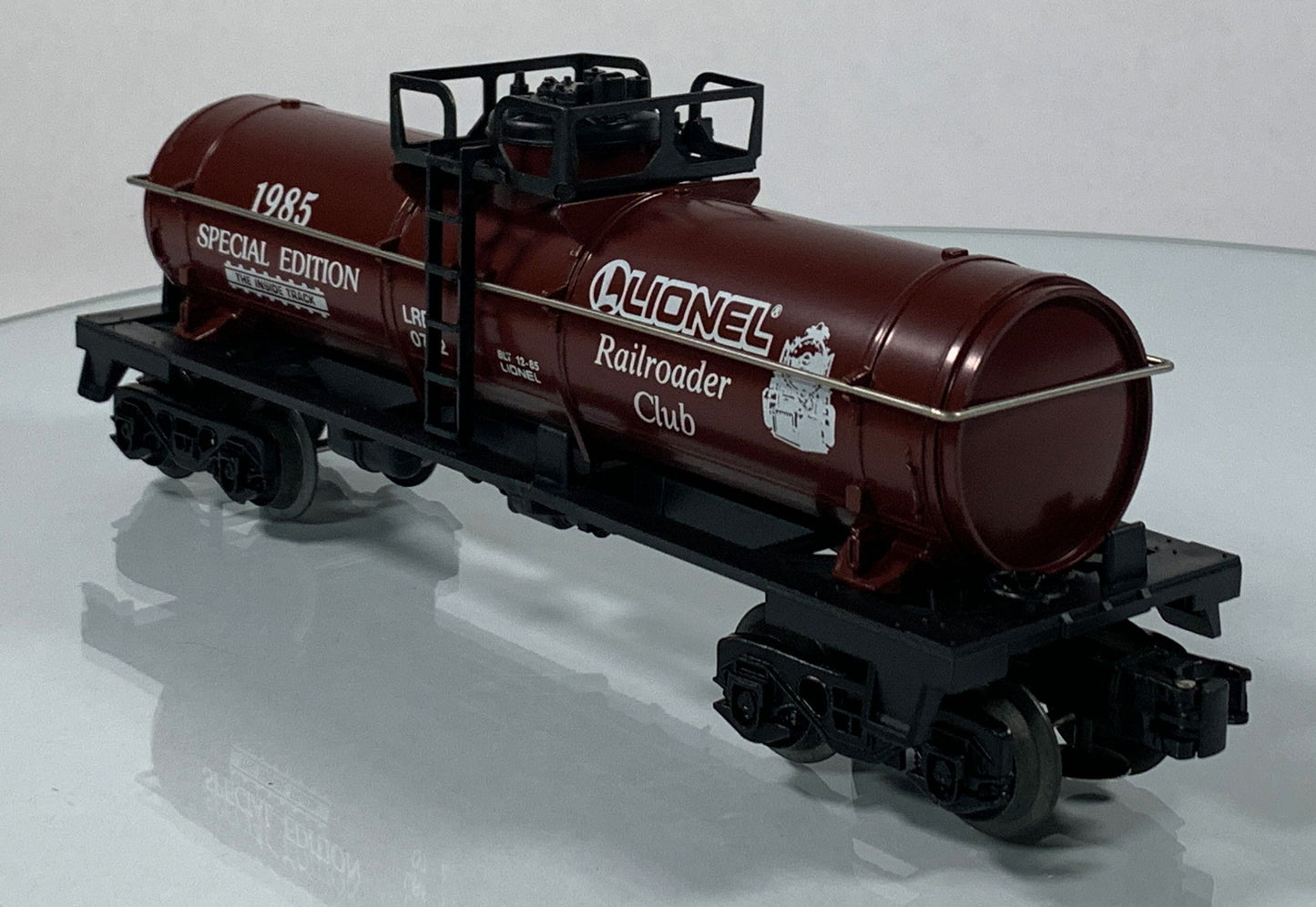 LIONEL • O GAUGE • 1985 Lionel LRRC Inside Track Tank Car 6-0782 • NEW OLD STOCK