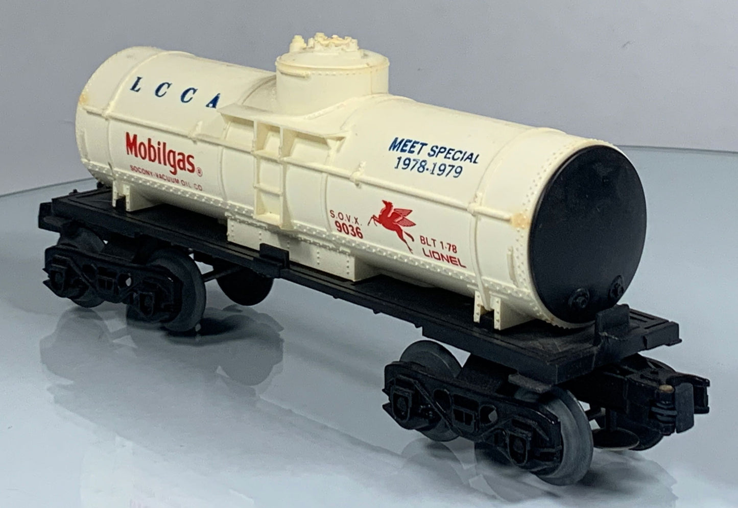 LIONEL • O GAUGE • 1978-1979 Mobilgas LCCA Meet Special Tank 6-9036 • EX COND