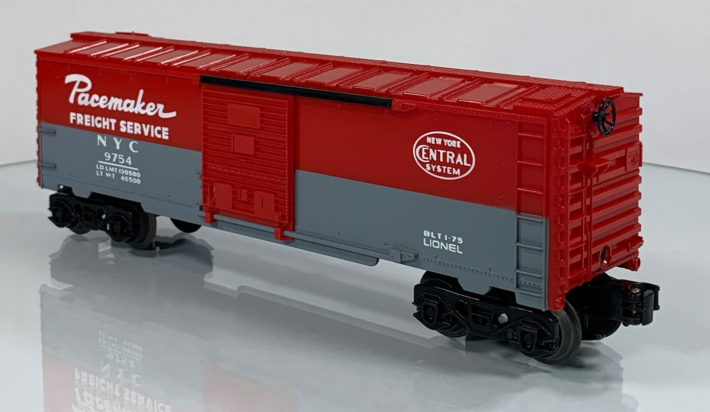 LIONEL • O GAUGE • 1975 NYC Pacemaker Boxcar 6-9754 • EX COND
