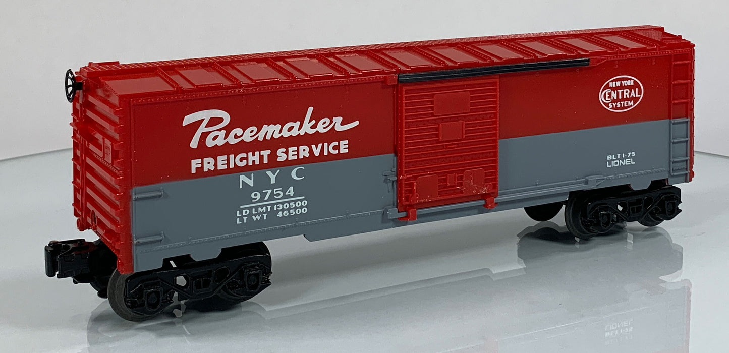 LIONEL • O GAUGE • 1975 NYC Pacemaker Boxcar 6-9754 • EX COND