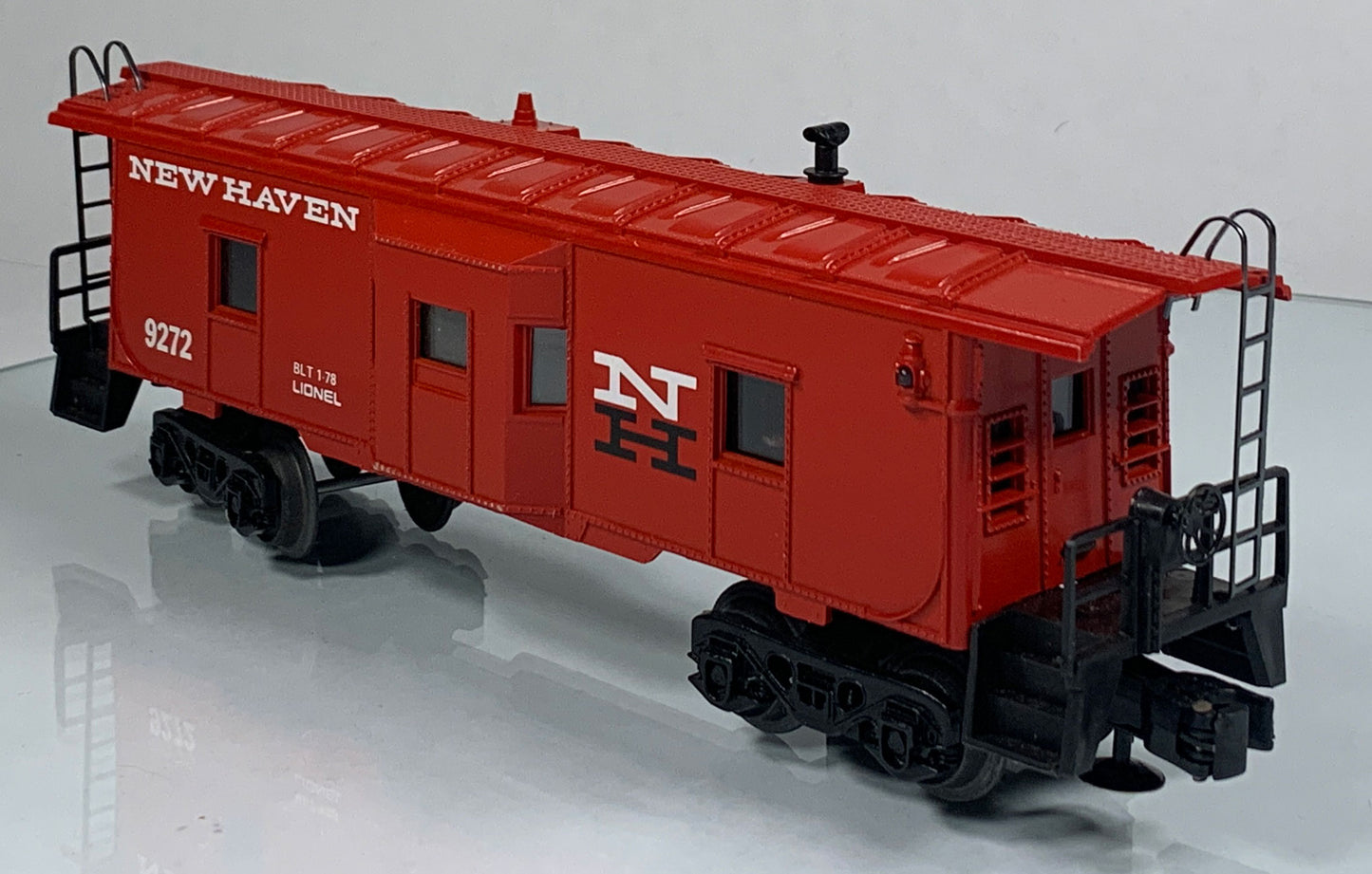 LIONEL • O GAUGE • 1978 New Haven Bay Window Caboose 6-9272 • LIKE NEW OLD STOCK