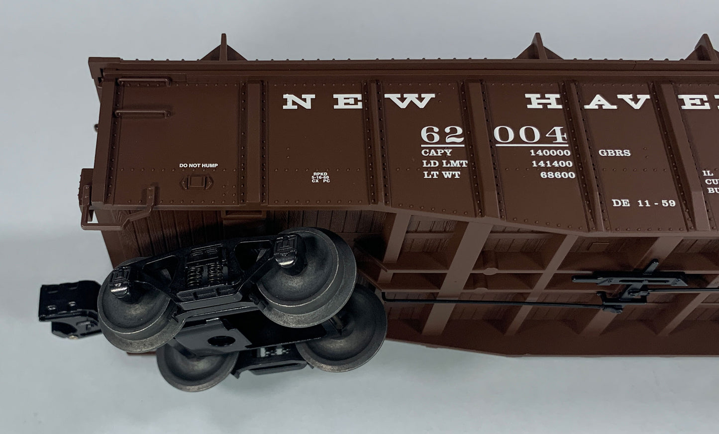 LIONEL • O GAUGE • 2005 New Haven PS-5 Gondola w Covers 6-17472 • NEW OLD STOCK