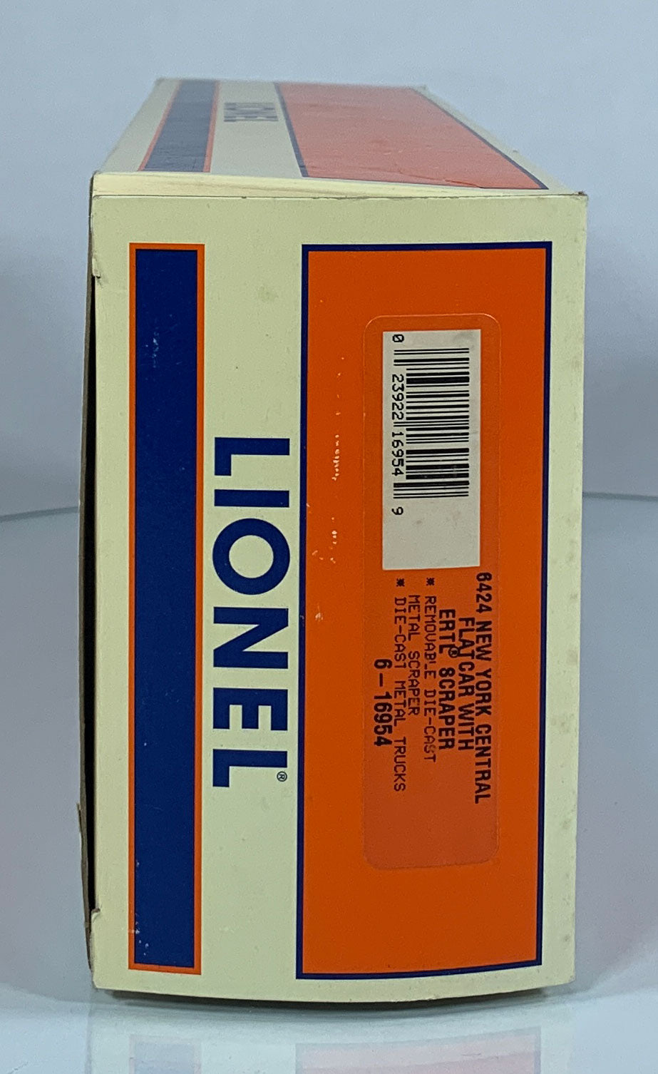 LIONEL • O GAUGE • 1996 New York Central Flatcar w Ertl Scraper *FUSED* 6-16954 • NEW OLD STOCK