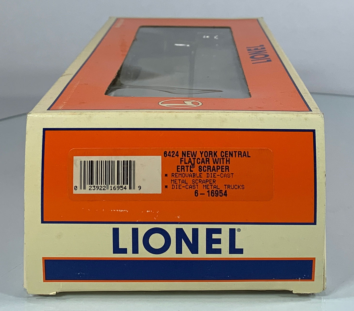 LIONEL • O GAUGE • 1996 New York Central Flatcar w Ertl Scraper *FUSED* 6-16954 • NEW OLD STOCK
