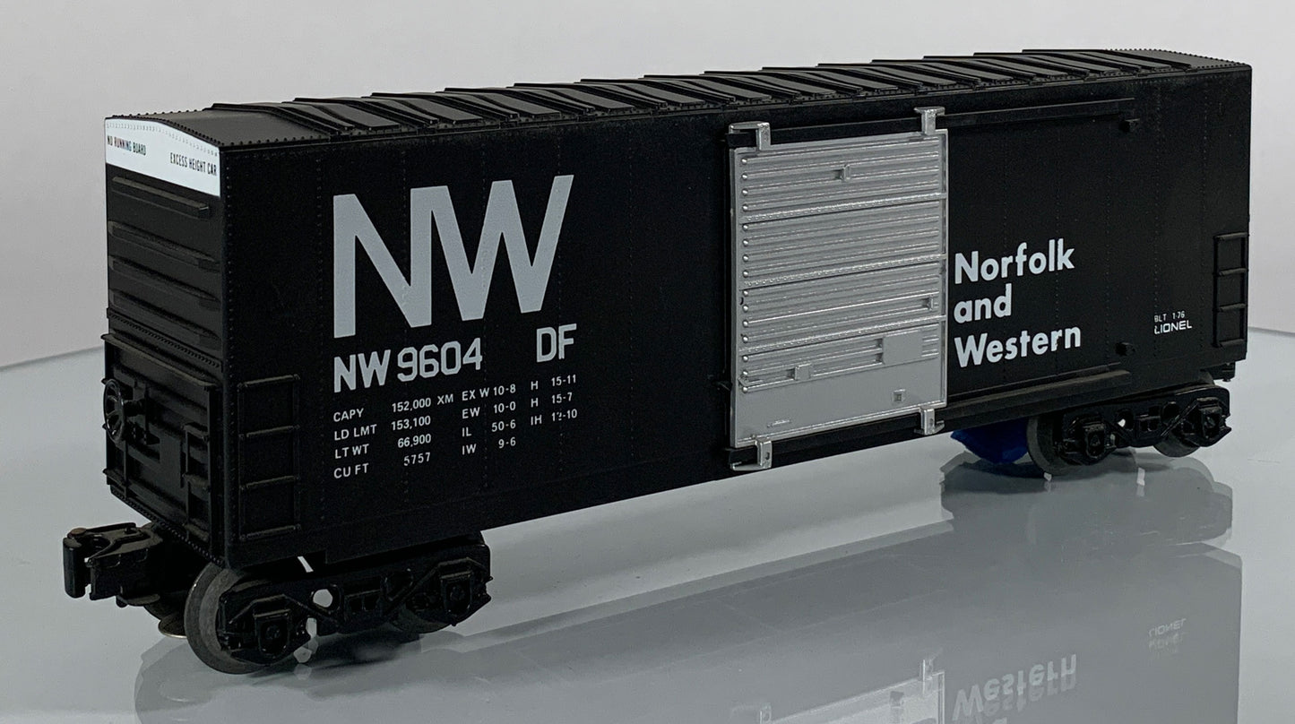 LIONEL • O GAUGE • 1976 Norfolk and Western Hi-Cube Boxcar 6-9604 • EX COND • LNOS