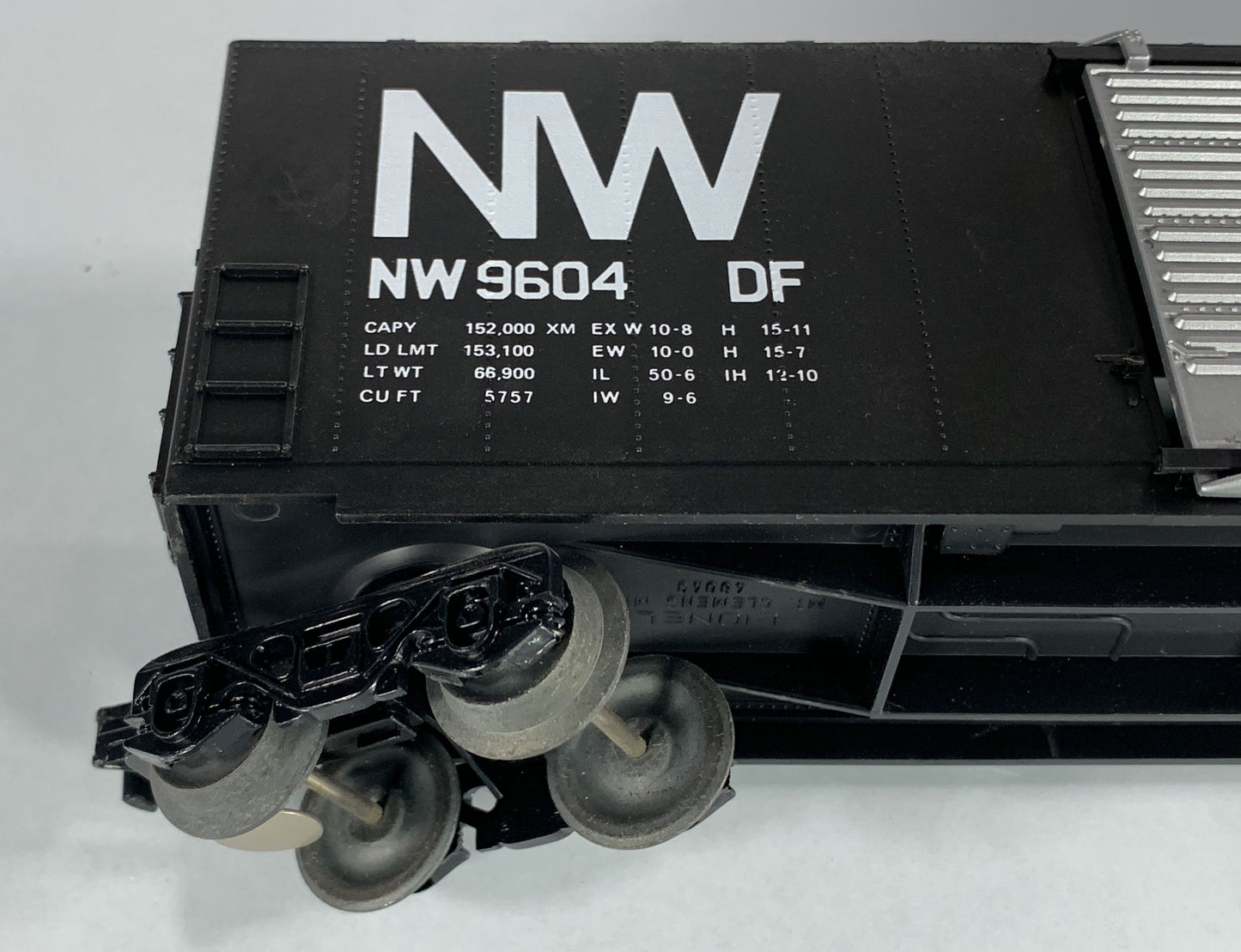 LIONEL • O GAUGE • 1976 Norfolk and Western Hi-Cube Boxcar 6-9604 • EX COND • LNOS