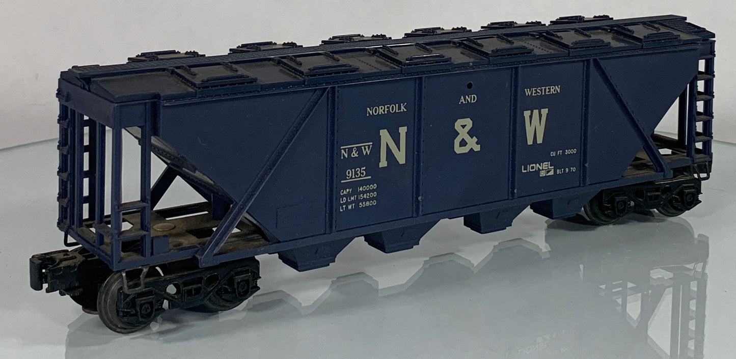 LIONEL • O GAUGE • 1970 Norfolk & Western Covered Hopper 6-9135 • GREAT COND