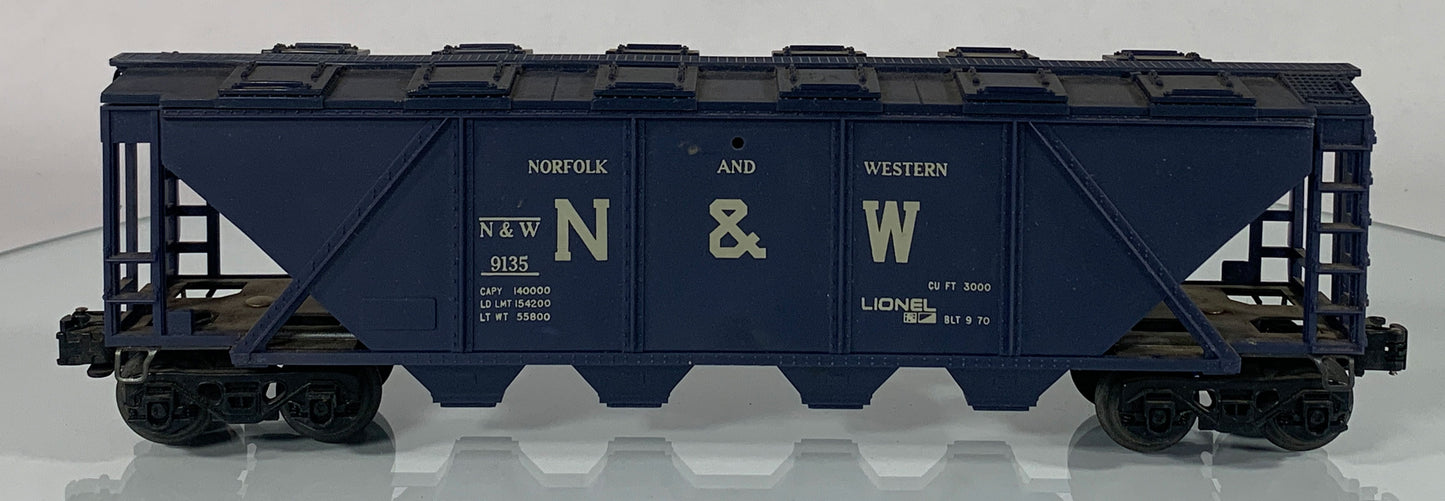 LIONEL • O GAUGE • 1970 Norfolk & Western Covered Hopper 6-9135 • GREAT COND