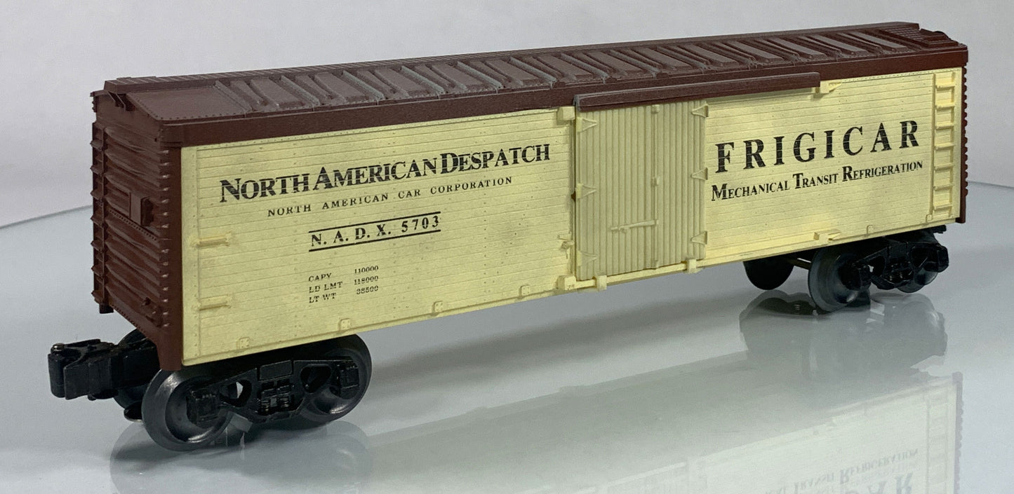 LIONEL • O GAUGE • 1981 North American Despatch Reefer 6-5703 • NEW OLD STOCK