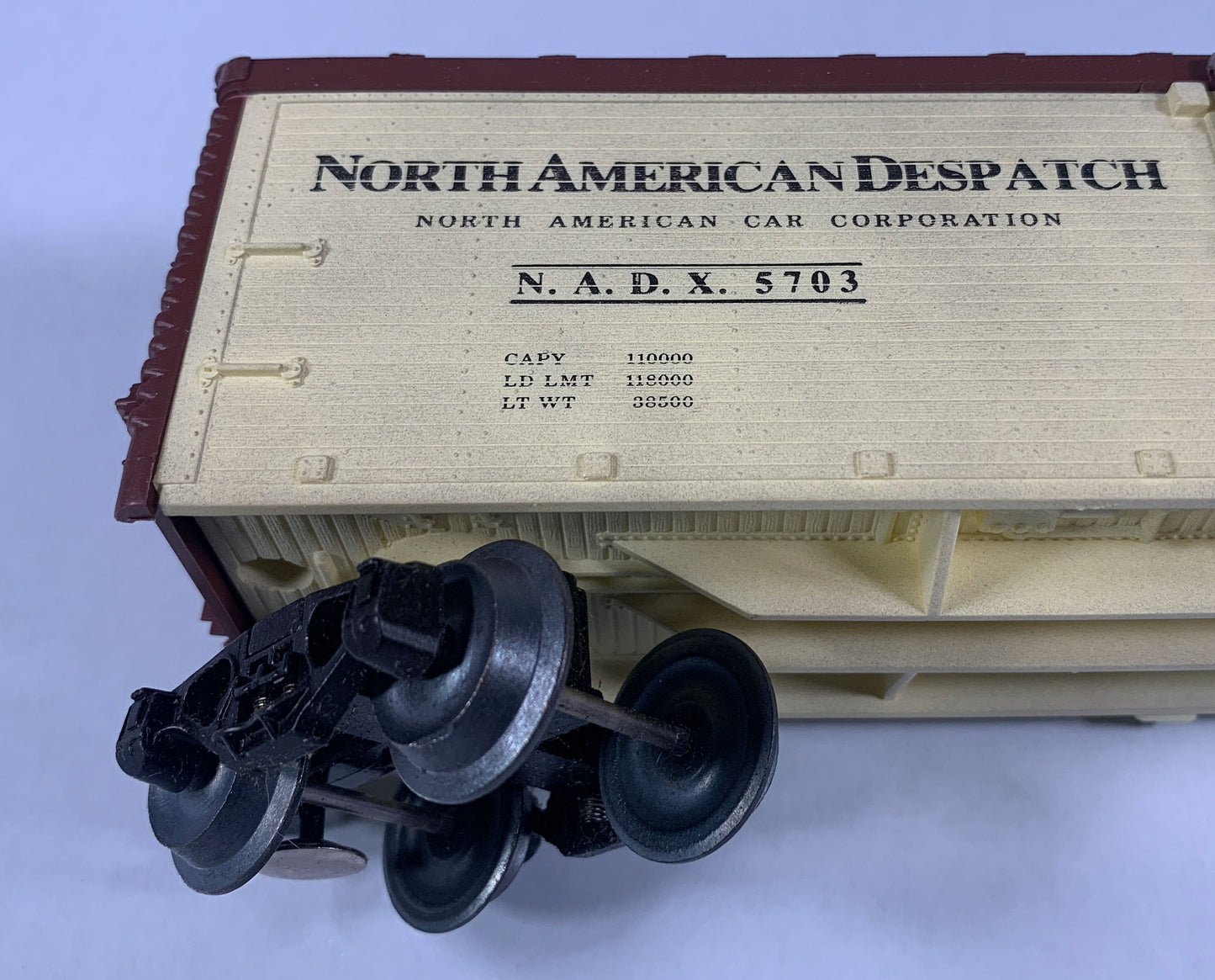LIONEL • O GAUGE • 1981 North American Despatch Reefer 6-5703 • NEW OLD STOCK