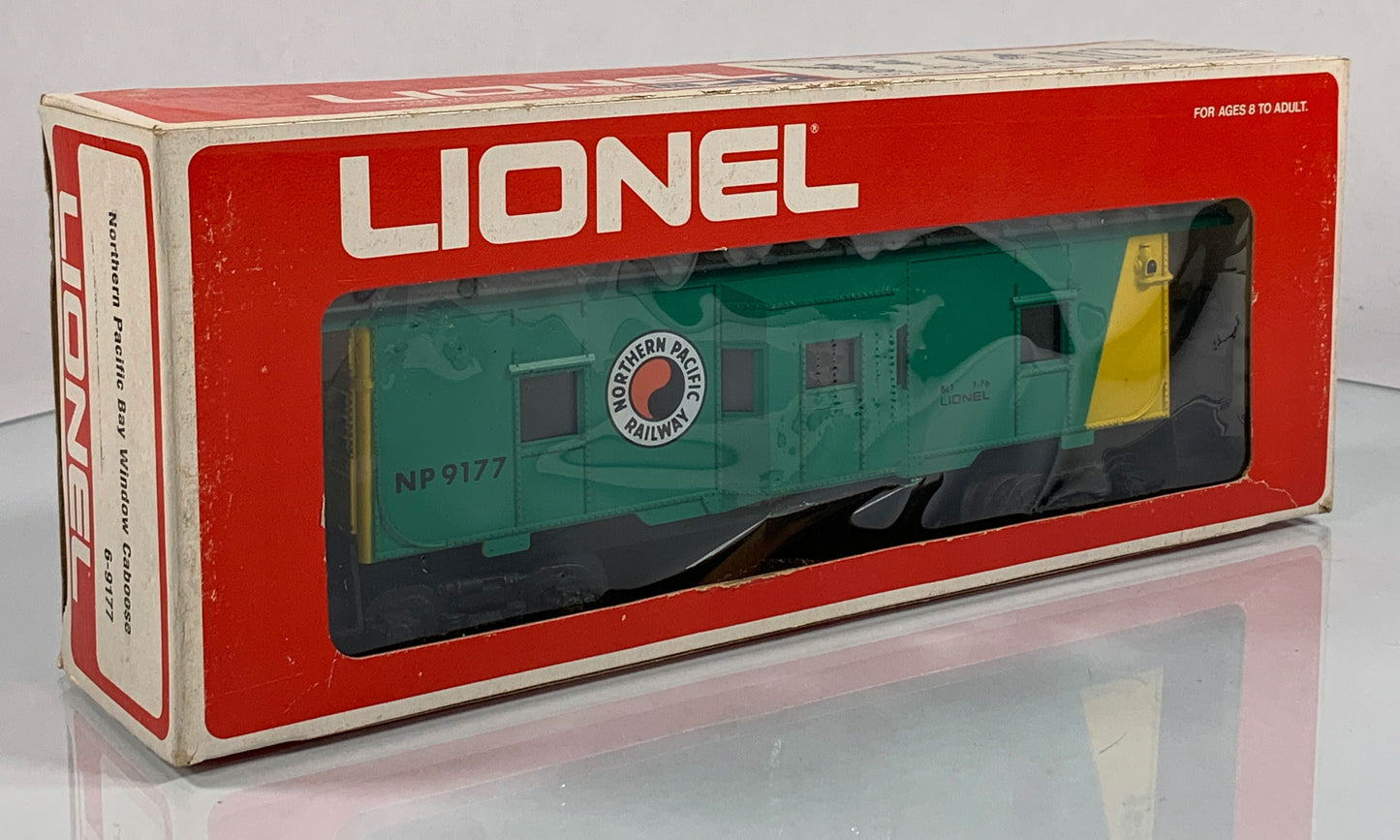 LIONEL • O GAUGE • 1976 Northern Pacific Bay Window Caboose 6-9177 • EX COND