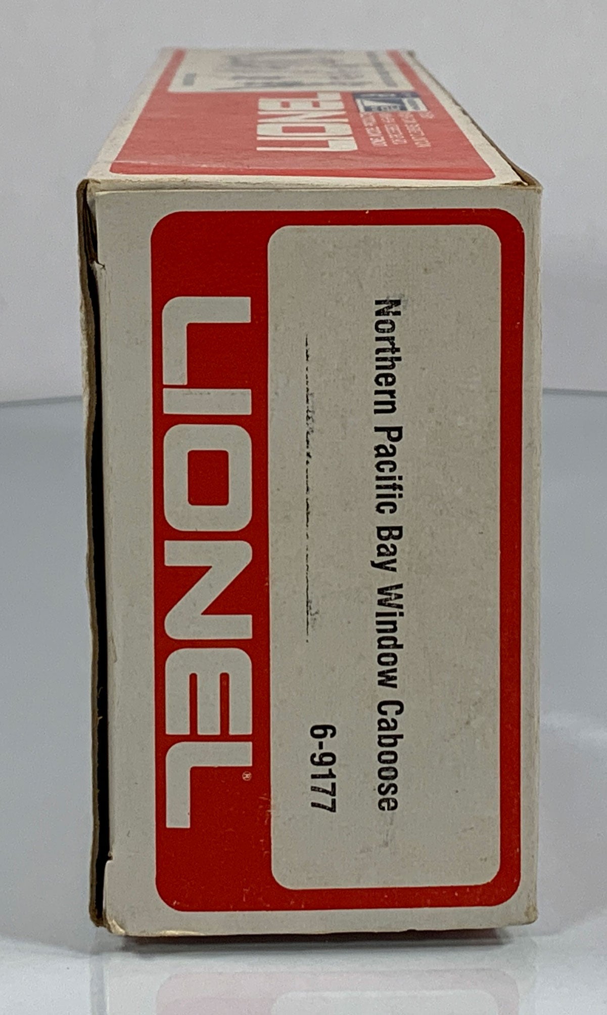 LIONEL • O GAUGE • 1976 Northern Pacific Bay Window Caboose 6-9177 • EX COND