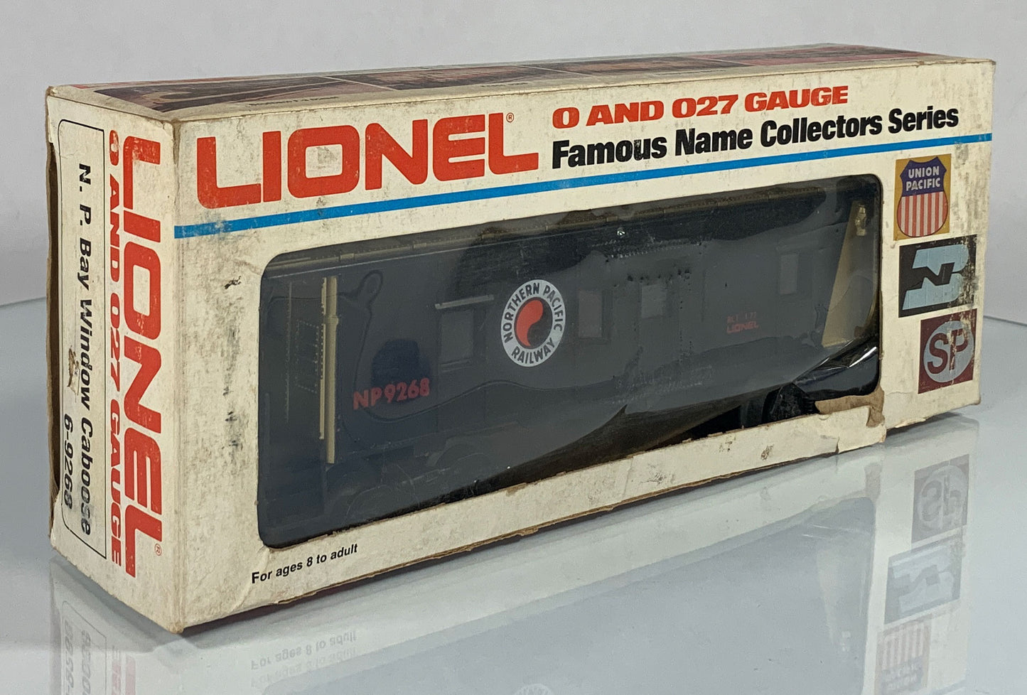 LIONEL • O GAUGE • 1977 Northern Pacific Bay Window Caboose 6-9268 • NEW OLD STOCK