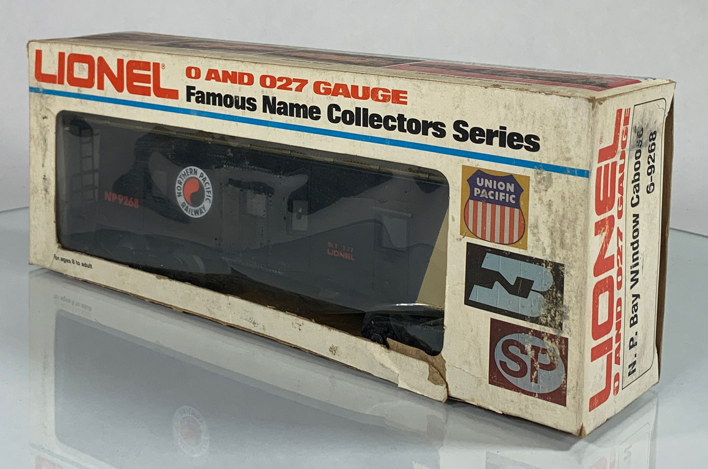 LIONEL • O GAUGE • 1977 Northern Pacific Bay Window Caboose 6-9268 • NEW OLD STOCK