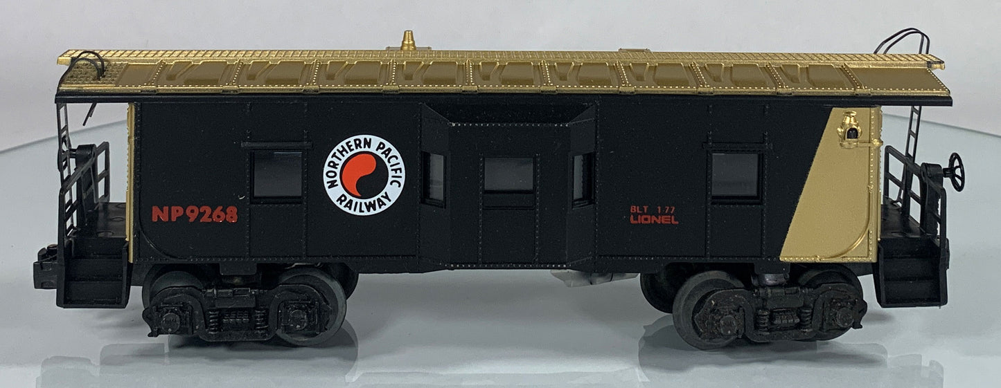 LIONEL • O GAUGE • 1977 Northern Pacific Bay Window Caboose 6-9268 • NEW OLD STOCK