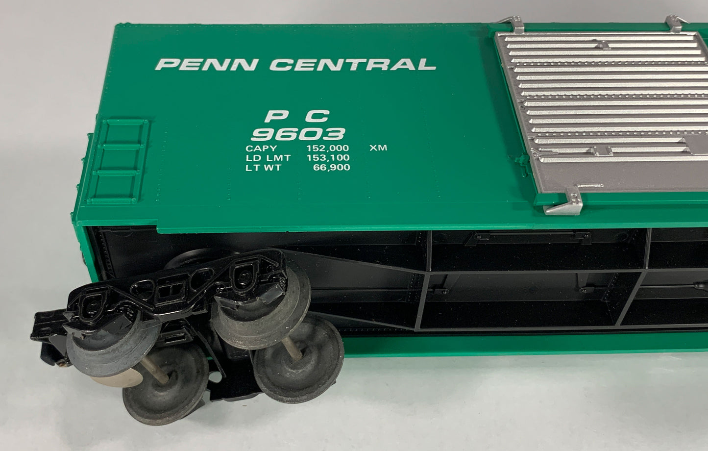 LIONEL • O GAUGE • 1976 Penn Central Hi-Cube Boxcar 6-9603 • EX COND • LNOS