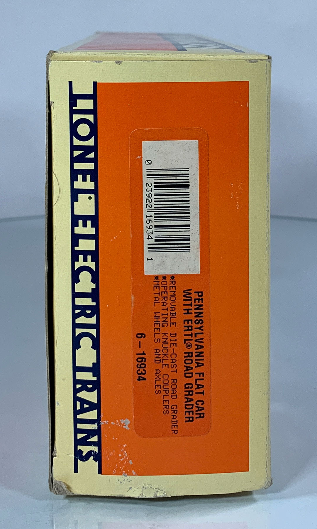 LIONEL • O GAUGE • 1995 Pennsylvania Flatcar w Ertl Grader 6-16934 • NEW OLD STOCK