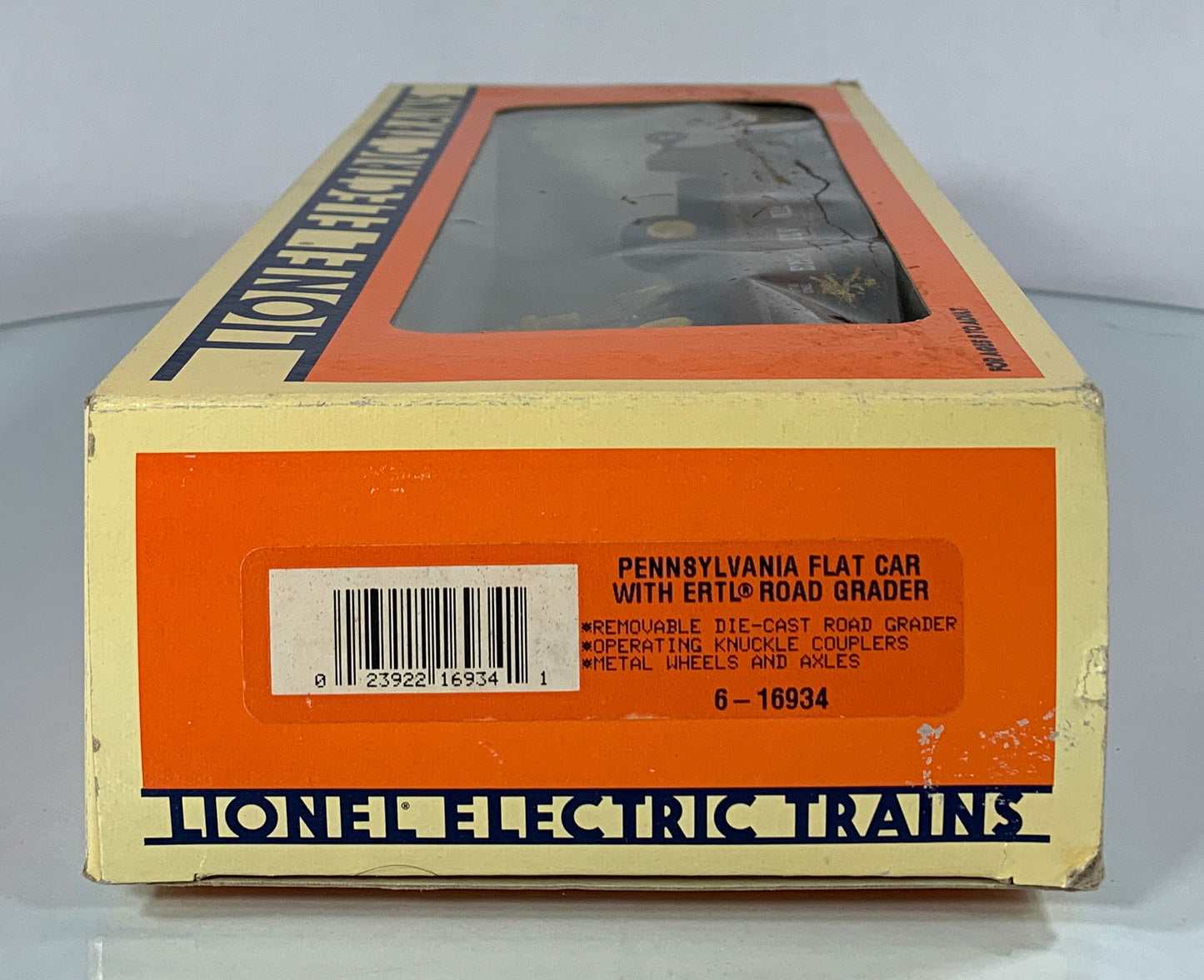 LIONEL • O GAUGE • 1995 Pennsylvania Flatcar w Ertl Grader 6-16934 • NEW OLD STOCK